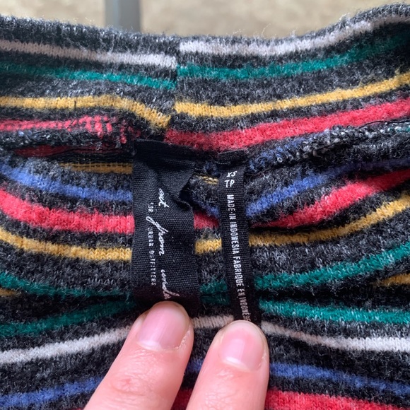 Urban Outfitters Long Sleeve - Picture 2 of 2